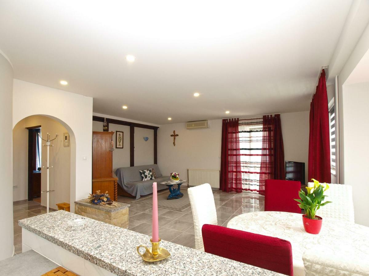 Apartments Dragica 1251 Fažana Eksteriør billede