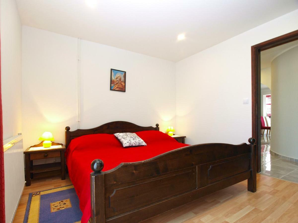 Apartments Dragica 1251 Fažana Eksteriør billede