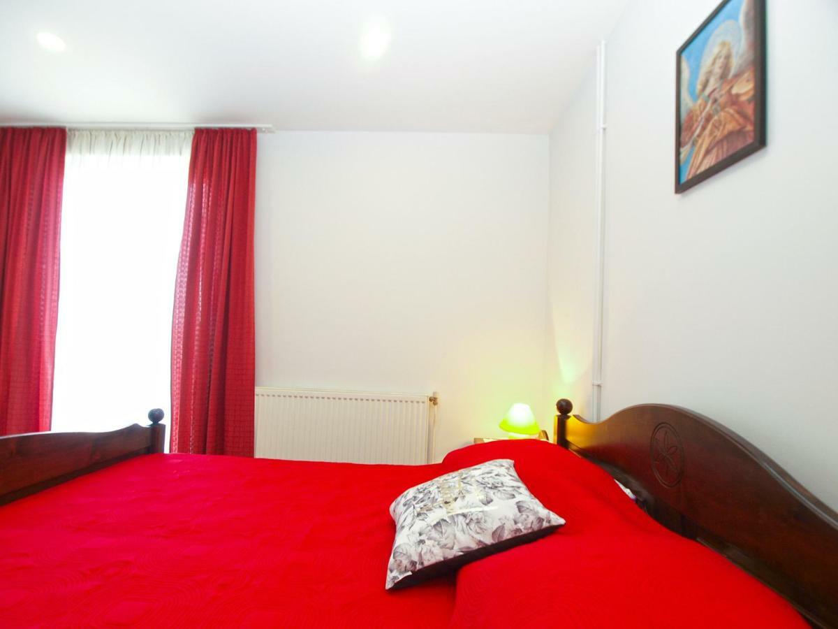 Apartments Dragica 1251 Fažana Eksteriør billede