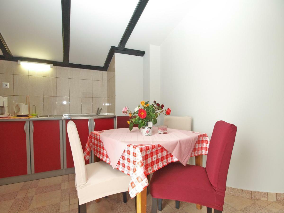 Apartments Dragica 1251 Fažana Eksteriør billede